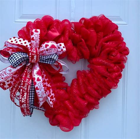 heart wreath tutorial tutorial for wreath how to make a heart wreath deco mesh wreath best