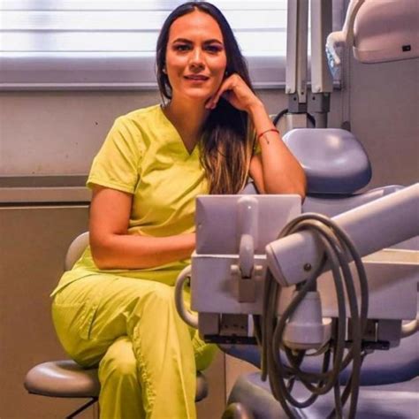 Karen Luévano Dentista Odontólogo Guadalupe Agenda Cita