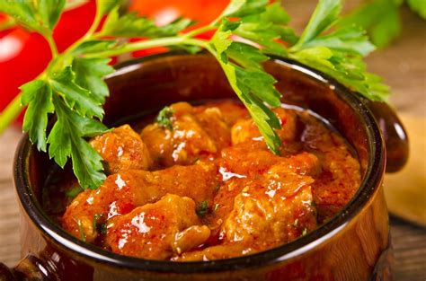 Recette sauté de porc aux oignons et aux tomates