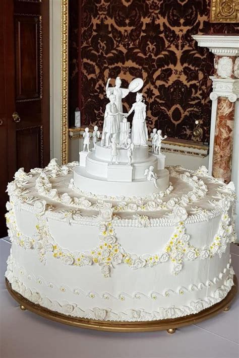 Queen Victoria Wedding Cake Jenniemarieweddings