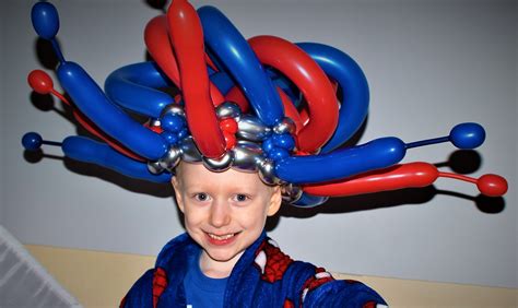 Fun Birthday Balloon Crown By Las Vegas Balloon Artist And Entertainer