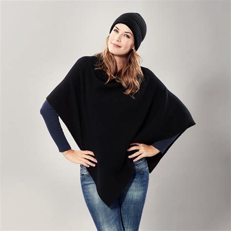 Timeless Black Knitted Poncho In Pure Cashmere