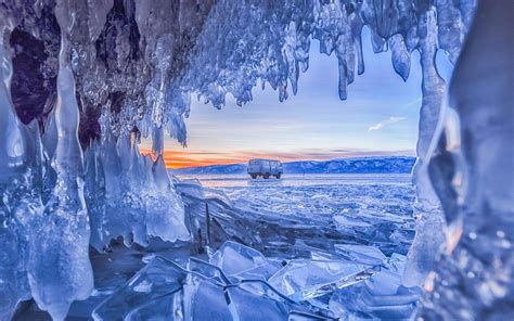Beautiful Ice Formations That Prove Winter Is The Most