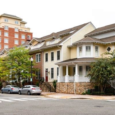 Friendly and helpful staff who always had a smile, very clean hotel with a comfortable room and good amenities including a small food outlet. frequently asked questions about arlington hotels. Clarendon-Courthouse, Arlington VA - Neighborhood Guide ...