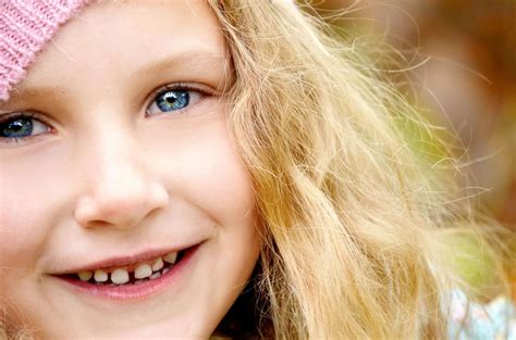 Free Picture Child Cute Blond Face Portrait Pretty