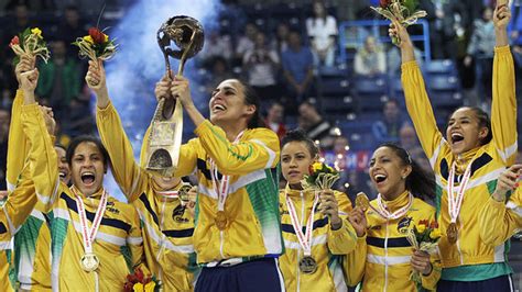 Acompanhe todas as notícias da seleção brasileira no ge.globo Seleção Brasileira de Handebol será lembrada em livro ...