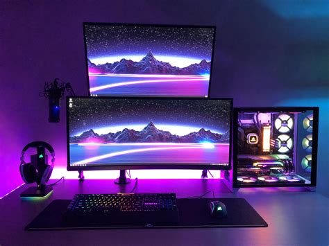 My 2019 Battlestation Feat Everyones Favorite Wallpaper Video Game