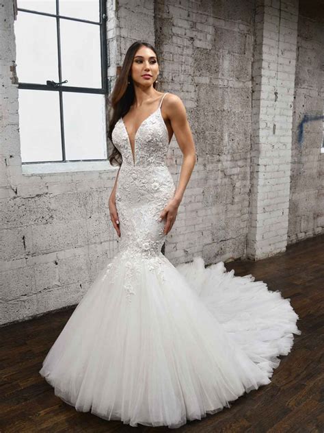 23 Stylish Wedding Dresses With Pearls To Fall In Love With
