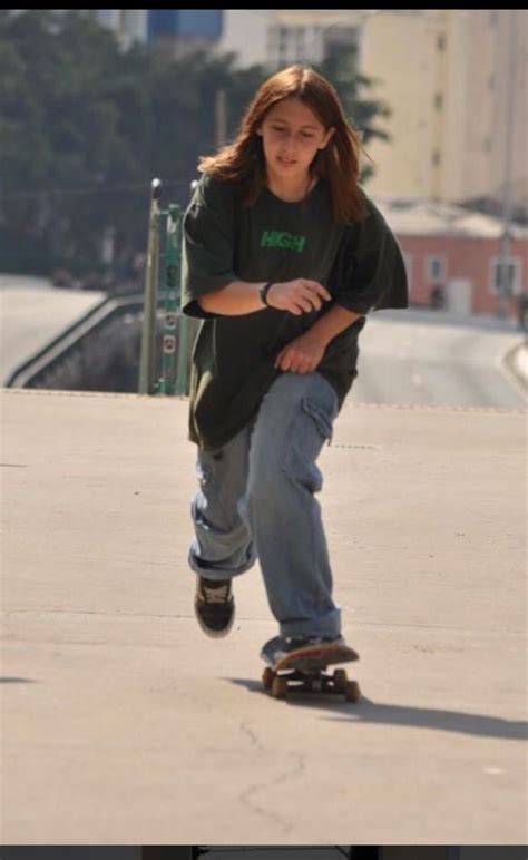 Look Skater 90s Skater Style Skateboard Fashion Skater Style 90s Skater Fashion Grunge