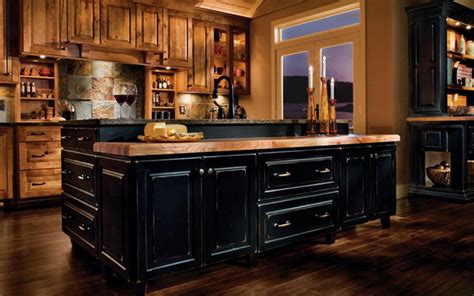Rustic bathroom, rustic kitchens, barndominiums