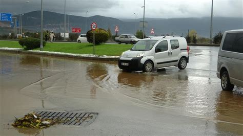 Muğla şiddetli Yağışa Teslim Oldu Cadde Ve Sokaklar Göle Döndü