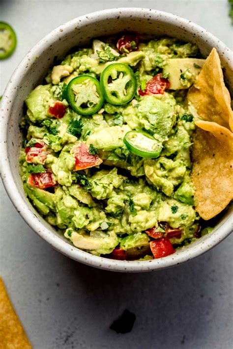 easy guacamole recipe in 10 minutes