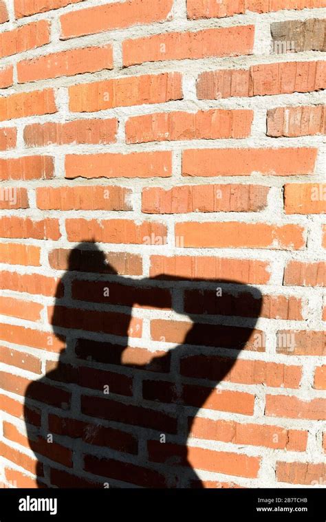 Shadow Wall Photo Hi Res Stock Photography And Images Alamy