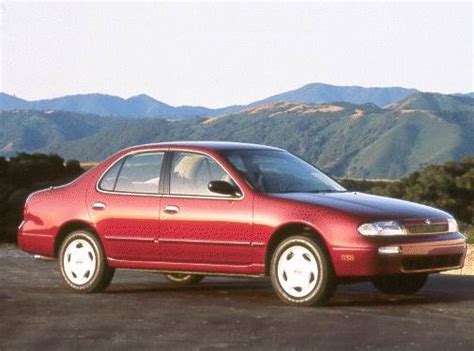 Used 1993 Nissan Altima Gxe Sedan 4d Prices Kelley Blue Book