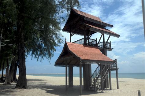 Main kuda, makan makan, lepak lepak tepi pantai ! Pantai Batu Buruk Tempat Tumpuan Pelancong di Terengganu ...