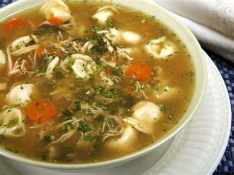 Chicken soup really is one of the best cold remedies. Top 10 Healing Foods For a Sore Throat - Indiatimes.com