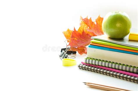 Fuentes De Escuela Coloridas Libro Manzana En Blanco Cierre Para