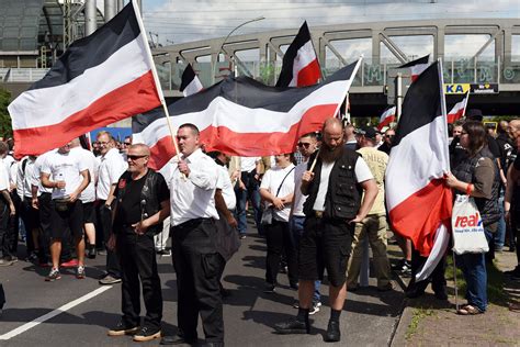 500 Neo Nazis Rally In Berlin And Meet Strong Opposition The New York Times