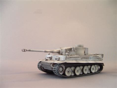 172 Diecast Tiger 1 With Winter Camo Winter Camo Diecast Tank