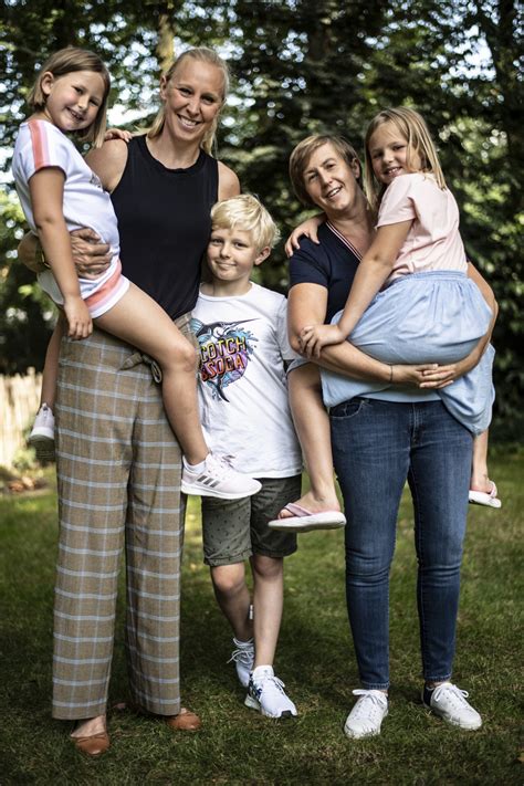 Ann wauters al eerste keer mama. 'Op mijn zeventiende keek ik al naar halfnaakte mannen aan ...