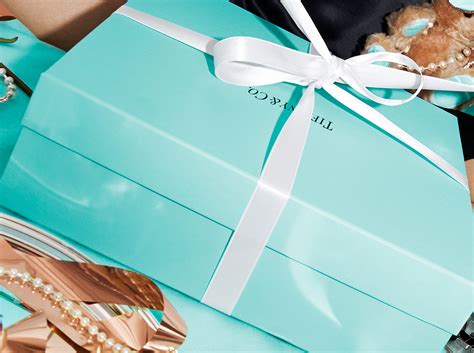 Sparkling T Ideas From Tiffany And Co For The Most Magical Time Of