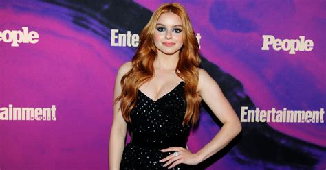 Ariel Winter Debuts New Red Hair After Wrapping Modern Family Role Maxim