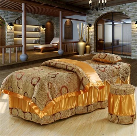 Round Beauty Salon Bedspread Four Pieces Cotton Bedding Set Customized
