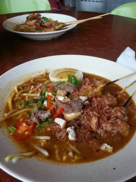 Cubalah masakan tempatan sarawak, pasti awesome. Review Makanan  - 10 Tempat Makan BEST Di Kuching ...