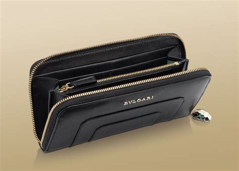 Zipped Wallet In Black Calf Leather With Light Gold Plated Hardware I Bvlgari Serpenti Bvlgari