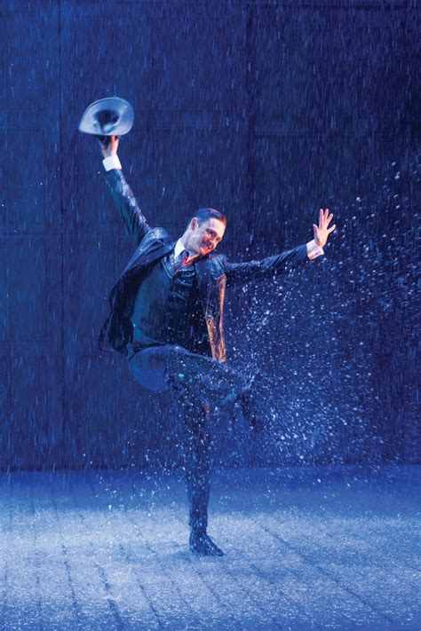 Review Singin In The Rain The Civic Theatre Scenes Aotearoa New