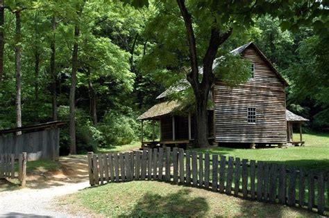 Cabins In Cades Cove Gatlinburg Tennessee Cabins Gatlinburg Hotels