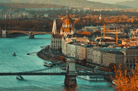ˈmɒɟɒrorsaːɡ] ) ist ein binnenstaat in mitteleuropa mit rund 9,8 millionen einwohnern. Auslandsjob Ungarn | Arbeiten und Leben in Ungarn