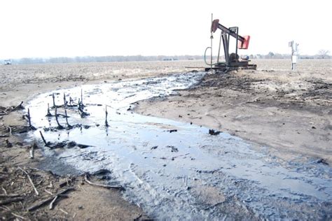 Kansas Regulators Struggle With Record High 22000 Abandoned Oil And