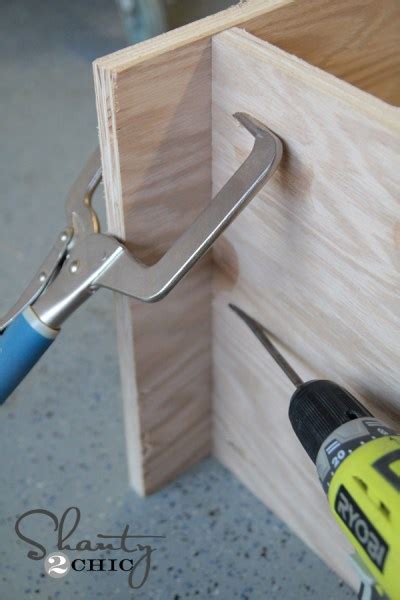 Clamping Boards When Using A Kreg Jig Youtube Video Shanty 2 Chic
