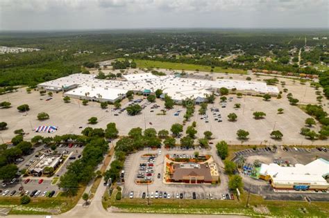 Luftbild Lakeshore Mall Sebring Fl Usa Redaktionelles Stockbild Bild