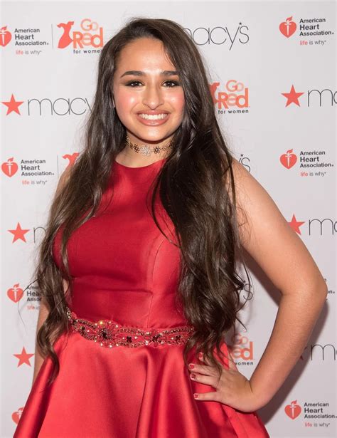 Who Is Jazz Jennings Everything You Need To Know About The Youtuber And Transgender Activist