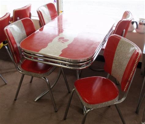 Pin By Chandra On Retro Formica Kitchen Tables Retro Kitchen Tables Retro Table And Chairs