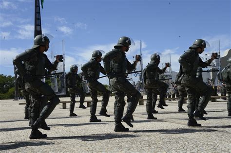 Brazil Readies Army For 2014 Fifa World Cup The Rio Times