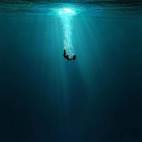 Falling Drowning Art Underwater Drawing Ocean Drawing