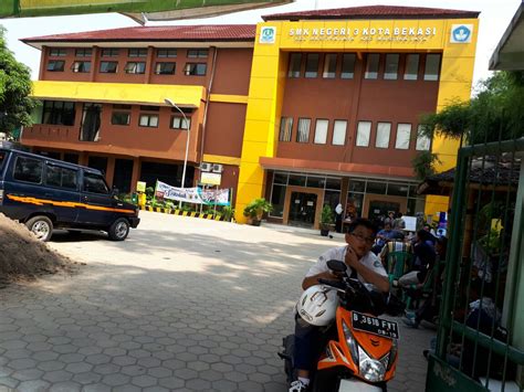 (apabila calon peserta didik baru yang diterima tidak daftar ulang dinyatakan mengundurkan diri dan tempatnya dapat diisi oleh pendaftar. Daftar Bkk Smkn 3 Kota Bekasi - Bkk Smkn 1 Kota Bekasi | rachlsw blogger