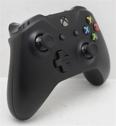 Microsoft Xbox One Wireless Controller Model 1708 Black Refurbished