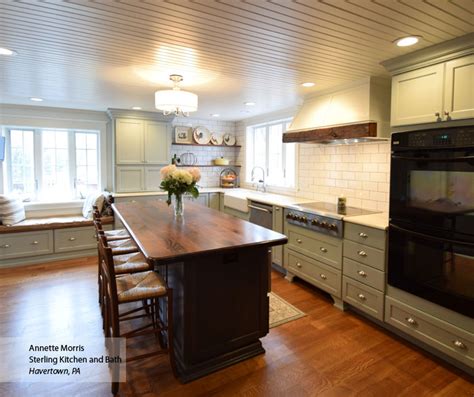 The williamsburg kitchen island will be the gathering point of your kitchen. Farmhouse Kitchen Cabinets - MasterBrand