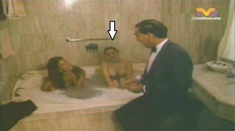 Blanca Nieves Desnuda En Un Macho En El Hotel