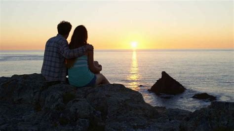 Have a great dinner out all by yourself. Happy and Fulfilled: 10 Ways to Be True to Yourself and ...