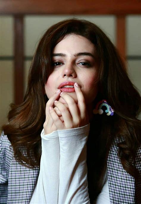 Zara Noor Abbas Wallpaper Hd In Beautiful Celebrities Pakistani Hot