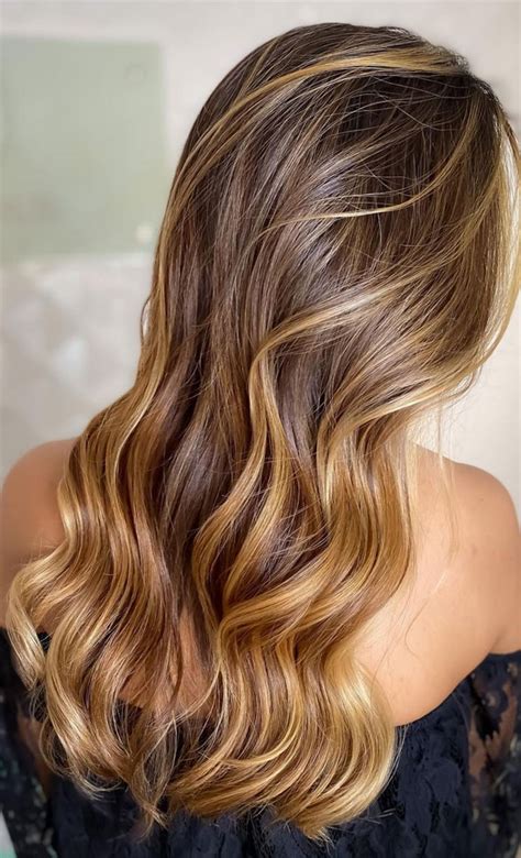 Gorgeous Hair Colour Trends For 2021 Mix Of Honey And Caramel