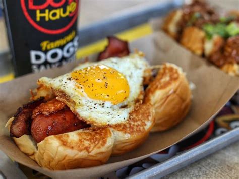 Dog haus biergarten lincoln park is the absolute wã¼rst! Gourmet Cali hot dog chain breaks into Texas with Dallas ...
