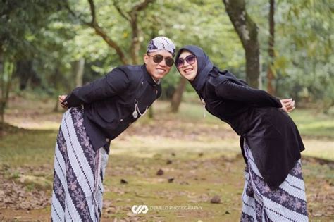 Prewedding Outdoor Kebun Raya Bogor By Ruang Garasi Studio Bridestory