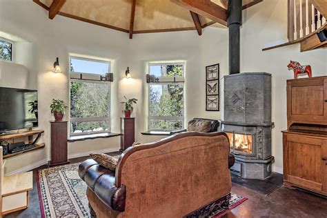 Ashland Oregon Straw Bale House For Sale Living Room