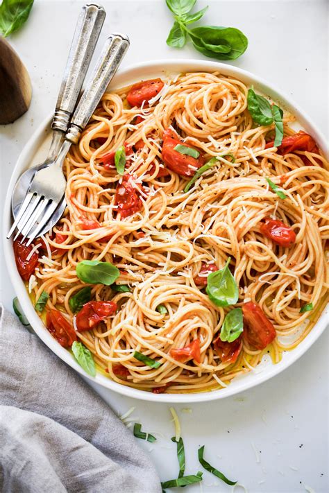 The Best Quick And Easy Spaghetti Recipe Fettys Food Blog